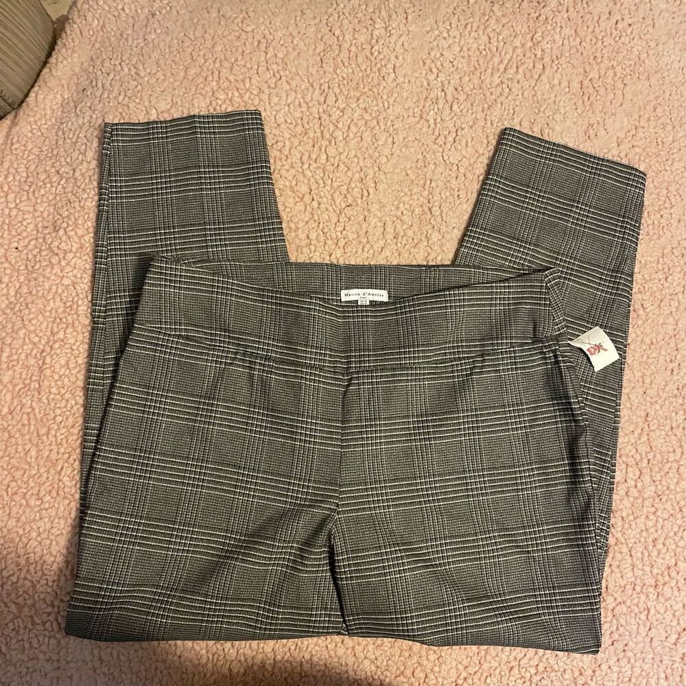 NWT Maison d’ Amelie 1x plaid slip on ankle  pant
